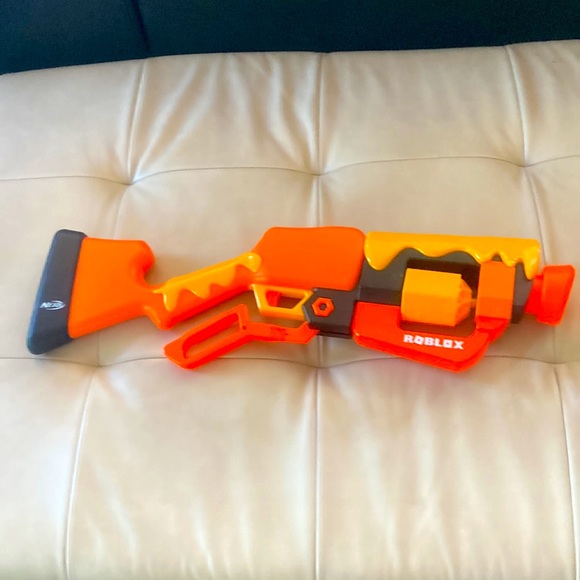 Roblox BeesBlaster (NO CODE NO BULLETS JUST BLASTER) - Picture 3 of 3